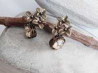 Vintage Floral Crystal Earrings – Antique Bronze Drop Earrings with Austrian Crystals, Romantic Nature-Inspired Jewelry for Women, Mum Gift