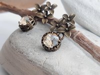Vintage Floral Crystal Earrings – Antique Bronze Drop Earrings with Austrian Crystals, Romantic Nature-Inspired Jewelry for Women, Mum Gift