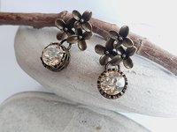 Vintage Floral Crystal Earrings – Antique Bronze Drop Earrings with Austrian Crystals, Romantic Nature-Inspired Jewelry for Women, Mum Gift