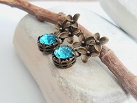Antique Bronze Earrings for Bride Wedding Gift for Boho Bridal Vintage Style Boho Accessories for Wedding Crystal Stud Flower Design Dainty