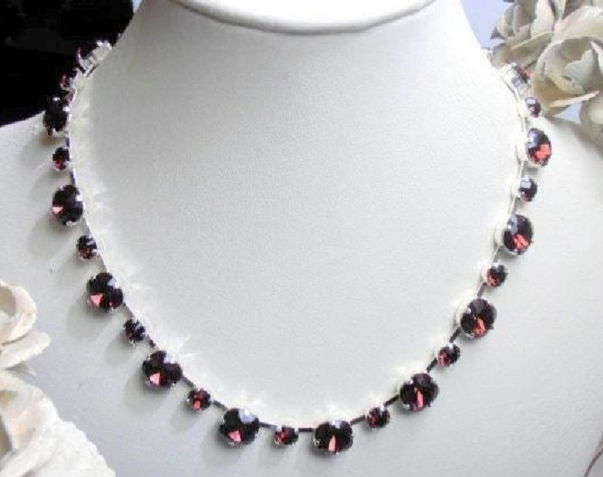 Burgundy Crystal Tennis Necklace | Anna Wintour Collet 